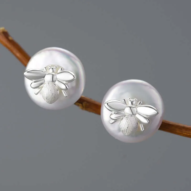 925 Silver Round Pearl Three-dimensional Bee Stud Earrings