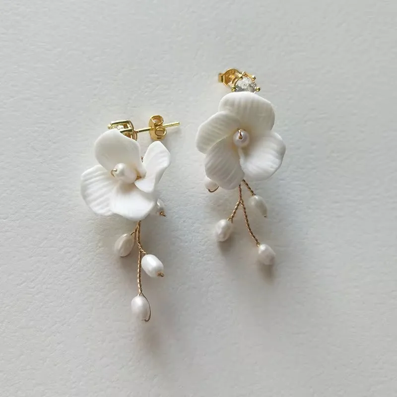 ARYA EARRING