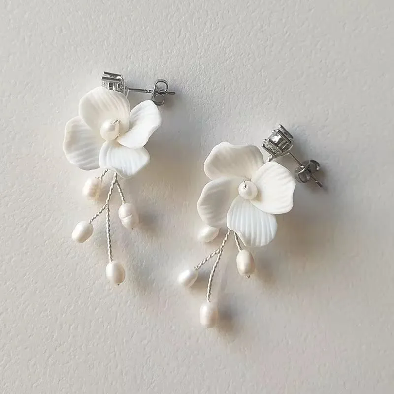 ARYA EARRING
