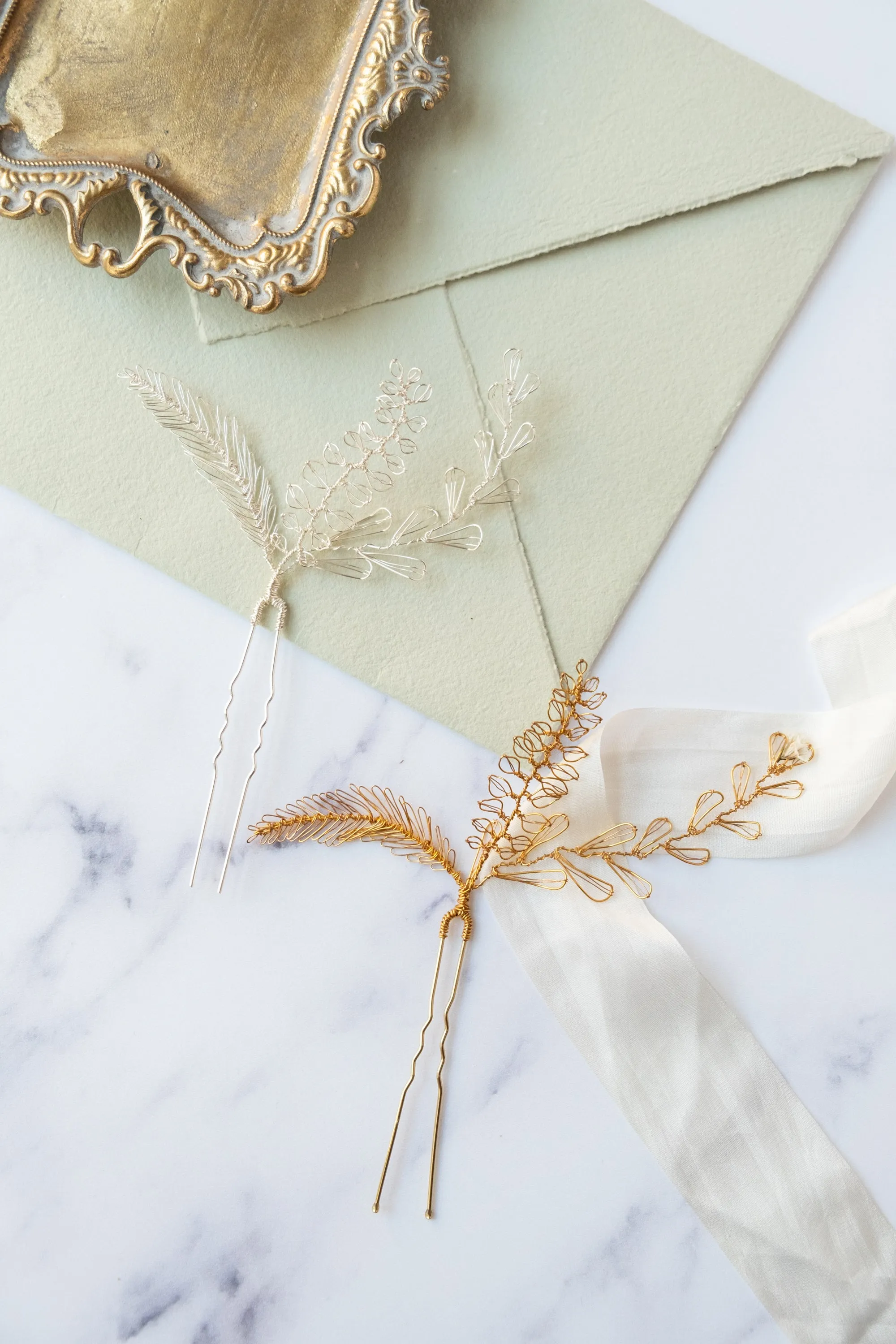 Eva hair pin