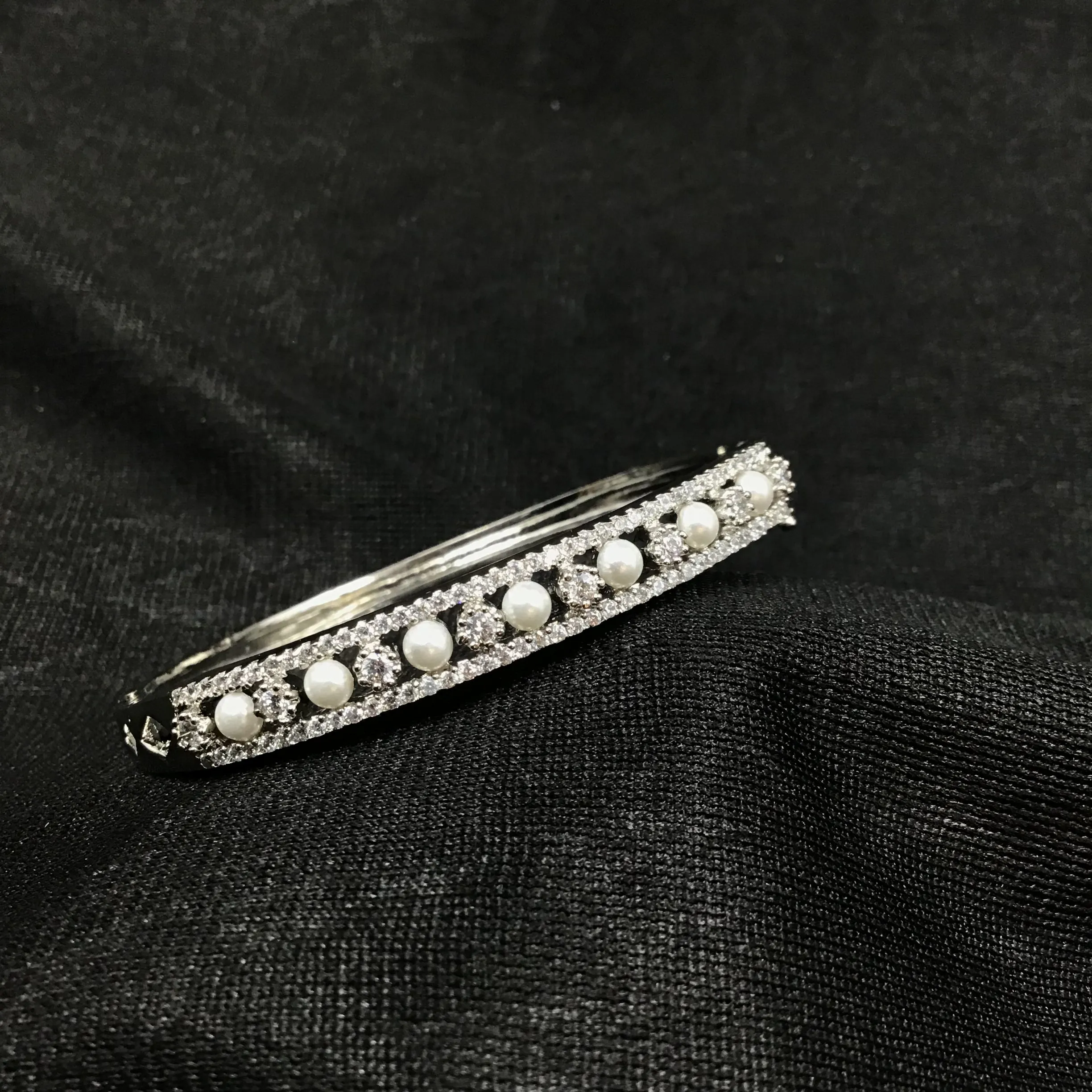 Openable Zircon/AD Bracelet 3238-11